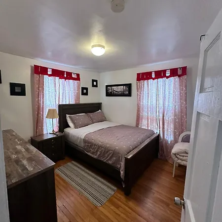 Farmhouse 2 Bedrooms Apartment